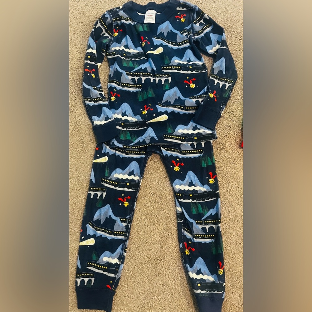 Hanna Andersson Polar Express Pajamas. Sz 4. Only worn a few times!